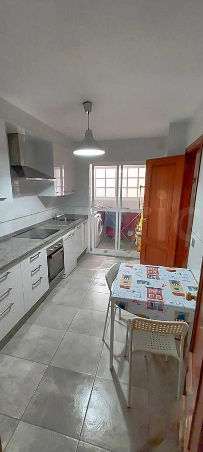 Appartement Piso En Zona Teatinos By Centric *